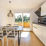 Apartman Old Boatman's House *