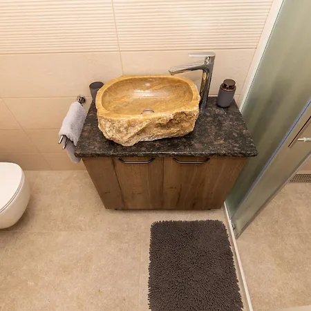 Old Boatman's House Apartment *