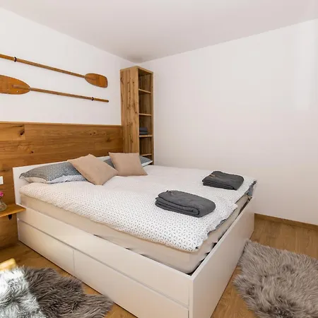 Old Boatman's House Apartment *