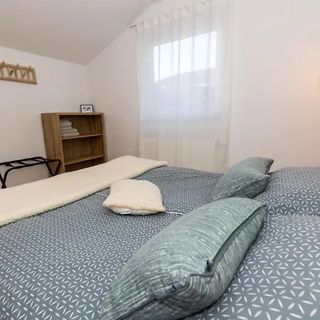 Old Boatman's House Apartment *