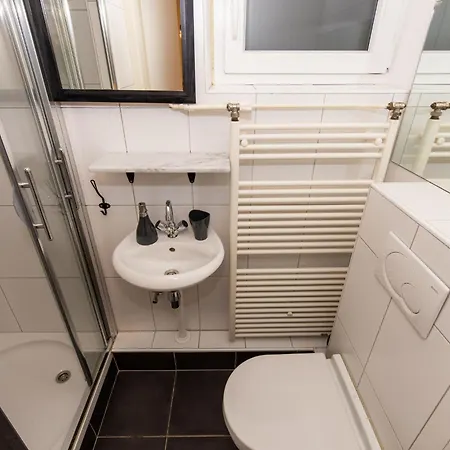 Old Boatman's House * Bled