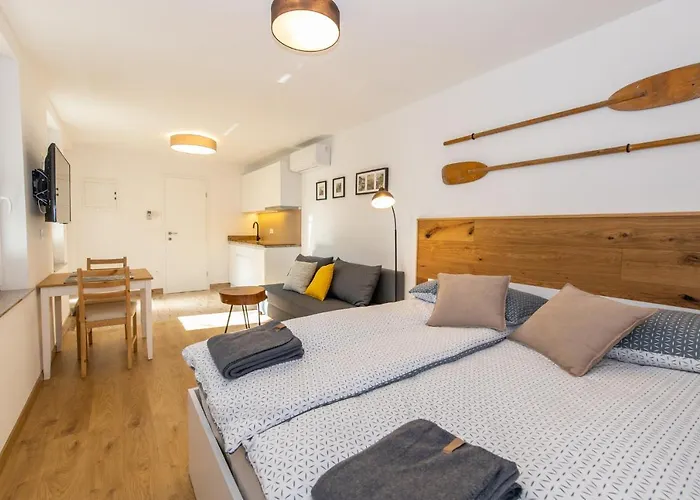 Old Boatman's House 布莱德